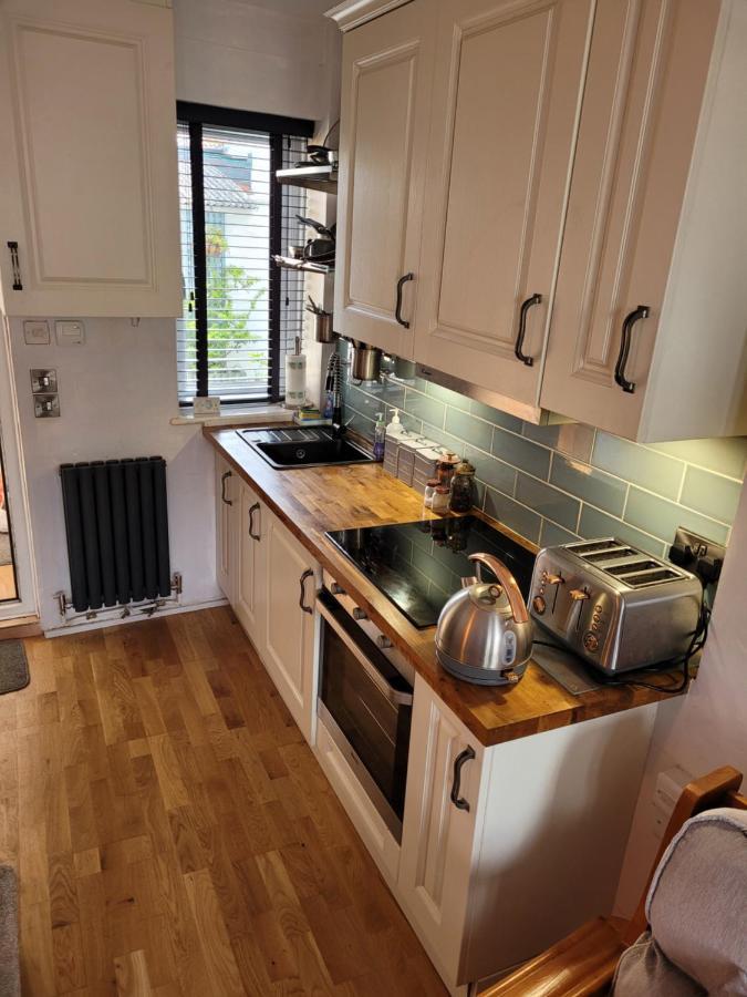Little Haven 1 Bedroom House Sought After Area Топшам Екстериор снимка
